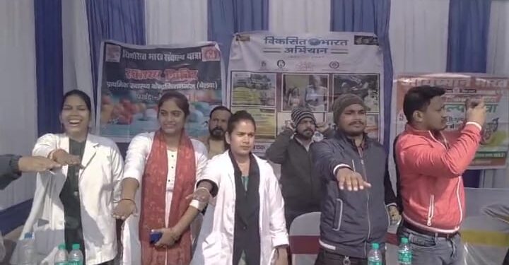 किशनगंज – विकसित भारत संकल्प यात्रा के तहत नगर परिषद स्थित मोती बाग में योजनाओं की दी गई जानकारी