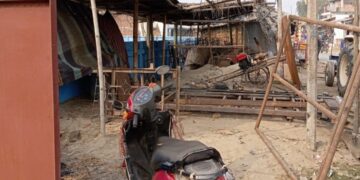 राजकीय मध्य विद्यालय महथावा में अतिक्रमण से सौन्दर्यीकरण व पठन-पाठन बाधित