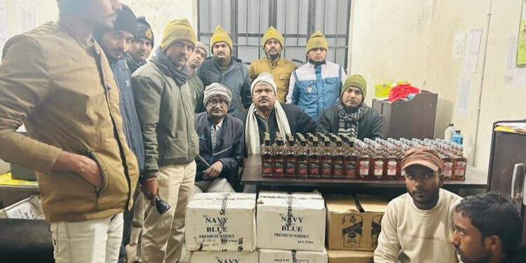 ब्लॉक चौक से 72 लीटर शराब के साथ उत्पाद विभाग की टीम ने दो शराब तस्कर को किया गिरफ्तार, साथ ही स्कॉर्पियो जप्त