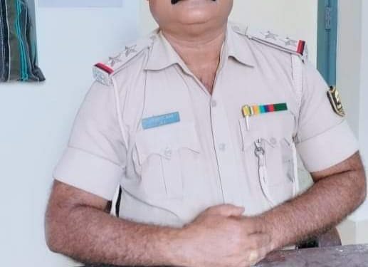 मेले में हुआ विवाद को समझाने गए ASI का पिस्टल छीना