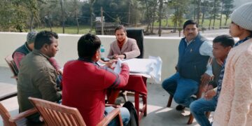 एसडीओ ने शिविर प्रभारी व कानुनगो के साथ किया बैठक