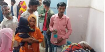 एक बेकाबू ट्रैक्टर ने 3 लोगों को रौंदा: अररिया में सड़क हादसा, सभी घायलों का प्राथमिक उपचार के बाद हायर सेंटर रेफर क्या गया