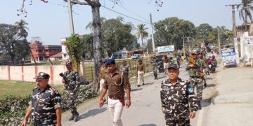 कुआडी़ पुलिस व SSB द्वारा लोकसभा चुनाव शांतिपूर्ण तथा भयमुक्त वातावरण में संपन्न कराने को लेकर फ्लैग मार्च अभियान चलाया।