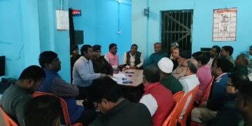 किशनगंज: टाउन थाना परिसर में सरस्वती पूजा को लेकर शांति समिति की बैठक आयोजित