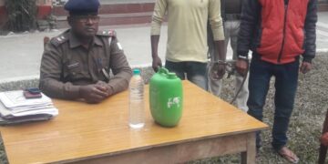 12लीटर देसी चुलाई के साथ एक व्यक्ति गिरफ्तार।