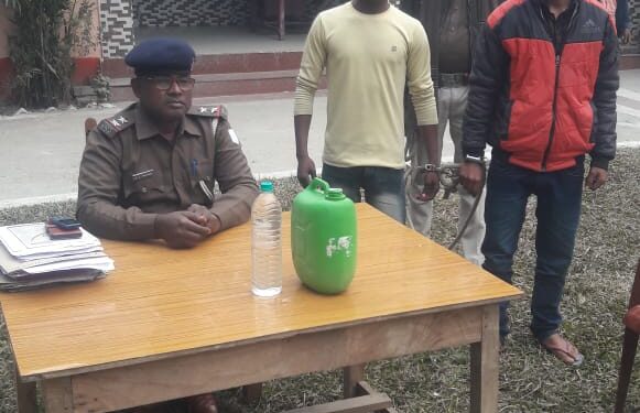 12लीटर देसी चुलाई के साथ एक व्यक्ति गिरफ्तार।