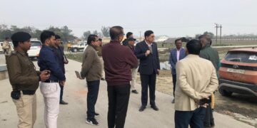 किशनगंज- प्रमंडलीय आयुक्त संजय दुबे ने किया EVM डिस्पैच सेंटर का निरीक्षण-मौजूद रहे अधिकांश विभागीय अधिकारी