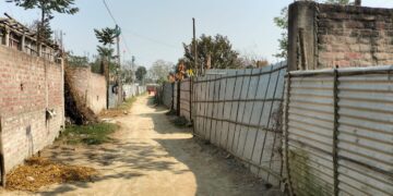 ठाकुरबारी की जमीन पर धर्रल्ले से हो रहा है अवैध निर्माण