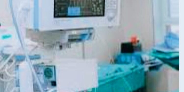 जौनपुर -राजमिस्त्री विनोद प्रजापति की वाराणसी में इलाज के दौरान मौत-दीवार जोड़ने के दौरान हो गए थे पांच दिन पहले घायल