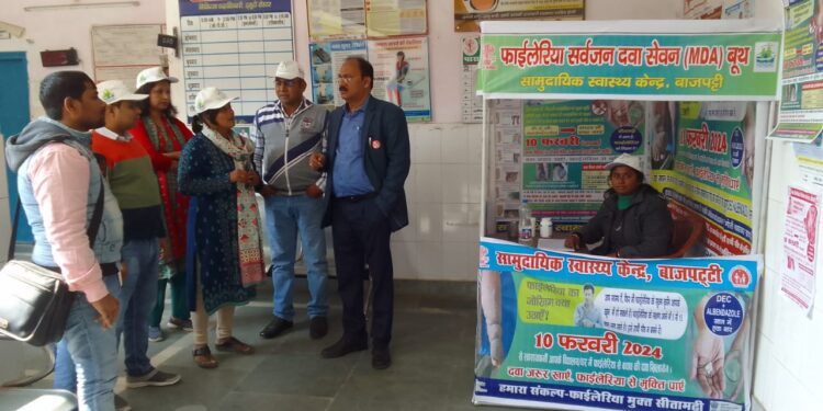 उर्दू विद्यालय में करीब 90 विद्यार्थी और शिक्षकों ने खायी दवा