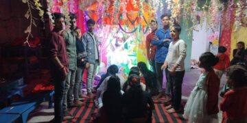 सिकटी में धूमधाम से मनाया गया सरस्वती पूजा बच्चों ने पूजा अर्चना कर से लिया आशीर्वाद।