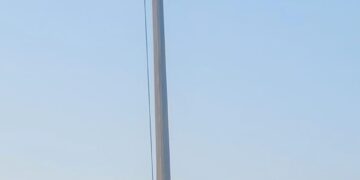 शोभा की वस्तु बनी है मास्ट लाइट का खंबा