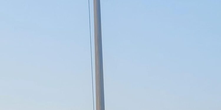 शोभा की वस्तु बनी है मास्ट लाइट का खंबा