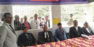 पटना उच्च न्यायालय के न्यायमूर्ति को अधिवक्ताओं ने नौ सूत्री मांग पत्र सौंपा