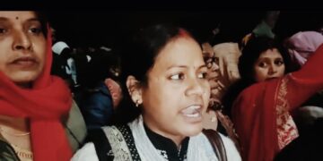 किशनगंज -नियोजित शिक्षकों ने निकाला मशाल जुलूस: सीएम नीतीश कुमार और शिक्षा विभाग के अपर सचिव केके पाठक मुर्दाबाद का लगाया नारा