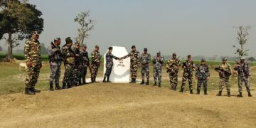 भारत नेपाल सीमा पर एसएसबी व एपीएफ जवानों ने की गश्त व समन्वय बैठक।