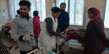 युवक कीटनाशक दवाई का किया सेवन, सदर अस्पताल में भर्ती