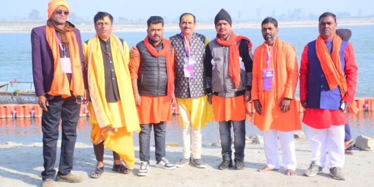 उतर बिहार के आरएसएस एवं उनके अणुषांघिक संगठन रामलला का दर्शन कर अयोध्या से वापस