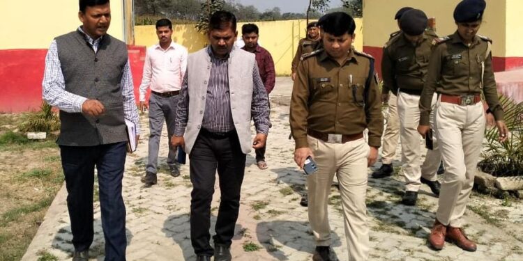 निर्वाचन की तैयारी को लेकर अधिकारियों ने किया स्थल निरीक्षण