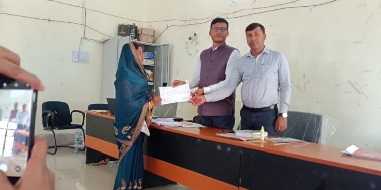 11 मत पाकर खुशबू बनी बिशनपुर पंचायत की मुखिया