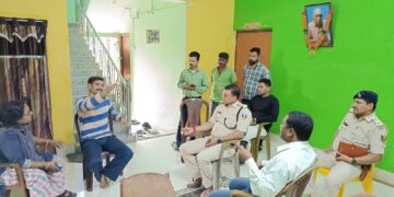 किशनगंज:कर्बला ईरानी बस्ती के समीप बाइक सवार बदमाशों ने महिला टीचर से तीन लाख रुपए की छिंताई कर हुआ फरार, पुलिस जांच में जुटी