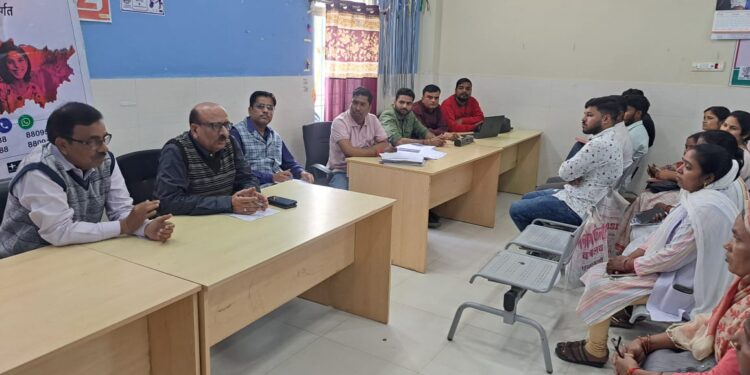 पीडीएस दुकानों पर आयुष्मान कार्ड निर्माण को लेकर विशेष अभियान आज पीडीएस दुकानों पर आयोजित होगें शिविर, वीएलई के माध्यम से कर सकेंगे आवेदन