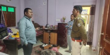 पलासी प्रखंड क्षेत्र के पकड़ी पंचायत में वर्तमान मुखिया के घर हुआ डकैती 