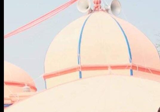 महाशिवरात्रि को लेकर रानीगंज प्रखंड में भक्ति का माहौल मंदिरों में सफाई हुआ रंग रोगन शुरू