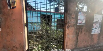 रानीगंज बाजार में एक भी शौचालय चालू नहीं राहगीरों को बहुत परेशानी, एक शौचालय का वर्षों बात नहीं खुला ताला