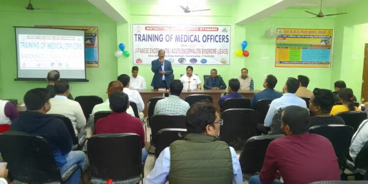 एईएस पर मेडिकल ऑफिसर्स हुए प्रशिक्षित, जीरो डेथ का लिया संकल्प