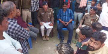 प्रसव के दौरान जच्चा बच्चा की मौत पर परिजनों काटा बबाल, नर्सिंग होम संचालक अस्पताल बंद कर फरार