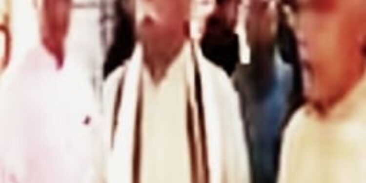 महाराष्ट्र -16,589 मतदान केंद्रों पर 204 उम्मीदवारों का भविष्य ईवीएम में कैद