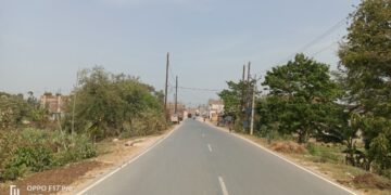 दरभंगा /कुशेश्वर स्थान / आग बरसती गर्मी से मुख्य सड़क स्टेट हाइवे 56 पड़ा सुनसान।