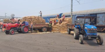 बथनाहा – बथनाहा बना प्रदूषण का खजाना,सीमेंट गिट्टी कोयला की डस्ट से आम आदमी परेशान