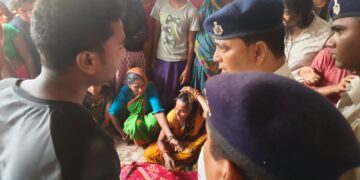 आम के पेड़ पर दुपट्टे से लटका मिला युवती का शव क्षेत्र में फैली सनसनी