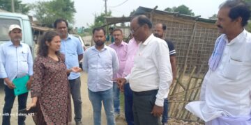 अनुमंडल पदाधिकारी व बीडीओ ने किया मनरेगा योजना की जांच