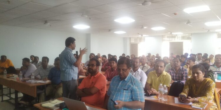 स्वास्थ्य विभाग की मासिक समीक्षा बैठक आयोजित