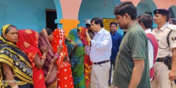 नजरिया न्यूज / कुशेश्वरस्थान दरभंगा :- पुल नही तो वोट नही का आवाज बुलंद करते हुए इटहर के ग्रामीणों ने वोट का बहिष्कार करने के लिए तुले रहे।