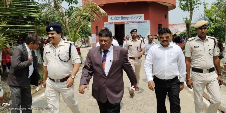 अररिया- जेल पहुँच जिला जज ने लिया सम्पूर्ण परिसर का स्वच्छता का जायजा।