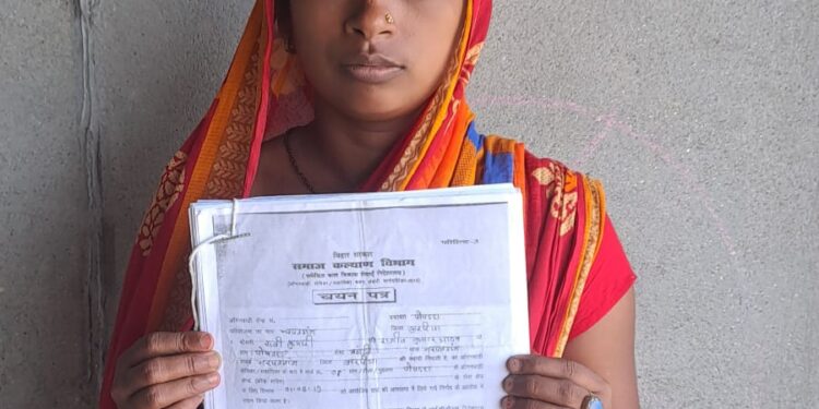 बाल विकास परियोजना नरपतगंज में मेघा सूची के बगैर आंगनबाड़ी सेविका हुई बहाल,