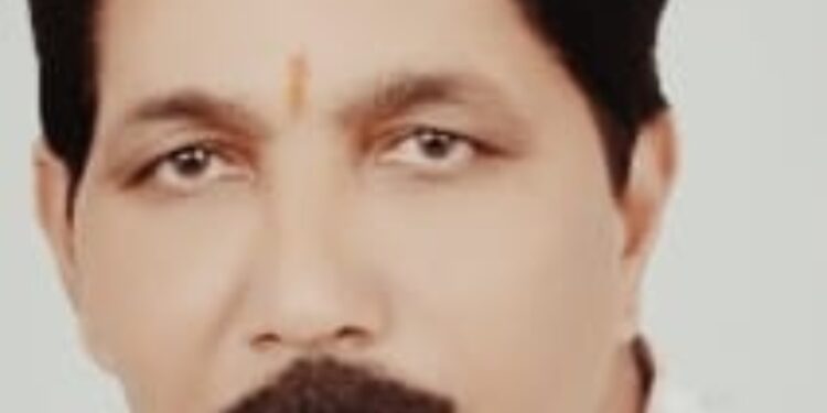 सुल्तानपुर- शिक्षा के क्षेत्र में पद्मश्री सम्मान की पात्रता रखते हैं इसरावती देवी पीजी कॉलेज कम्मरपुर- हरीपुर के प्रबंधक बीरेंद्र मिश्र: त्वरित टिप्पणी