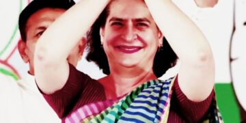 अमेठी में सबसे बड़ी लड़ाई- किसान – मजदूर -पत्रकार और प्रियंका गांधी क्या बोलीं