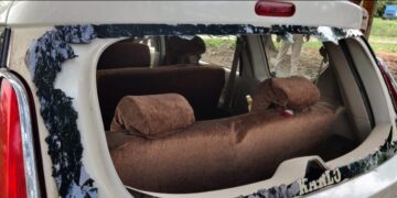 किशनगंज – बिहार की पुलिस पर पश्चिम बंगाल के ग्रामीणों ने किया पथराव-पांच घायल-पुलिस ने की फायरिंग