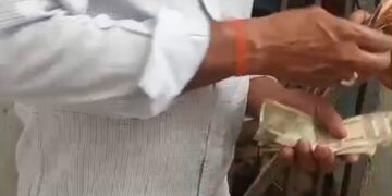 अररिया – हाजत के सामने पैसा लेते हुए वायरल वीडियो मामले में थानेदार निलंबित, गृह रक्षक गिरफ्तार