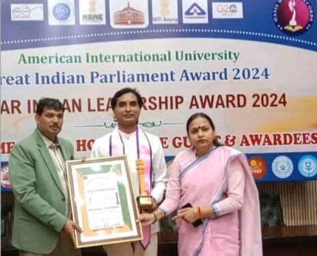 सिरसिया कलां के कवि विधु शेखर को मिला परमहंस सेवा रत्न अवार्ड 2024