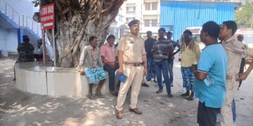 पति-पत्नी में हुआ झगड़ा, पति ने फांसी के फंदे से लटक कर किया आत्महत्या