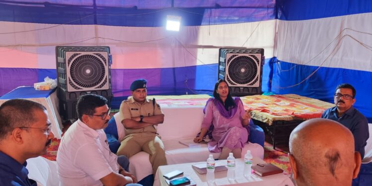 मार्केटिंग यार्ड अररिया के प्रांगण में जिला निर्वाचन पदाधिकारी की अध्यक्षता में मतगणना कार्य की पूर्व तैयारी को लेकर हुई बैठक