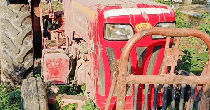 अवैध बालू खनन के खिलाफ प्रशासन का‌ नकेल टैक्टर जप्त