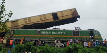 सिलीगुड़ी:रंगापानी रेल दुर्घटना में मरने वालों की संख्या सूत्रों के मुताबिक 15 तक पहुंची