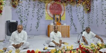 अररिया – रामाश्रम सत्संग की ध्यान साधना का मात्र एक सप्ताह अनुभव कीजिये उन्नति का अनुभव कीजियेगा, आचार्य सिद्धेश्वर प्रसाद उर्फ भोला बाबू